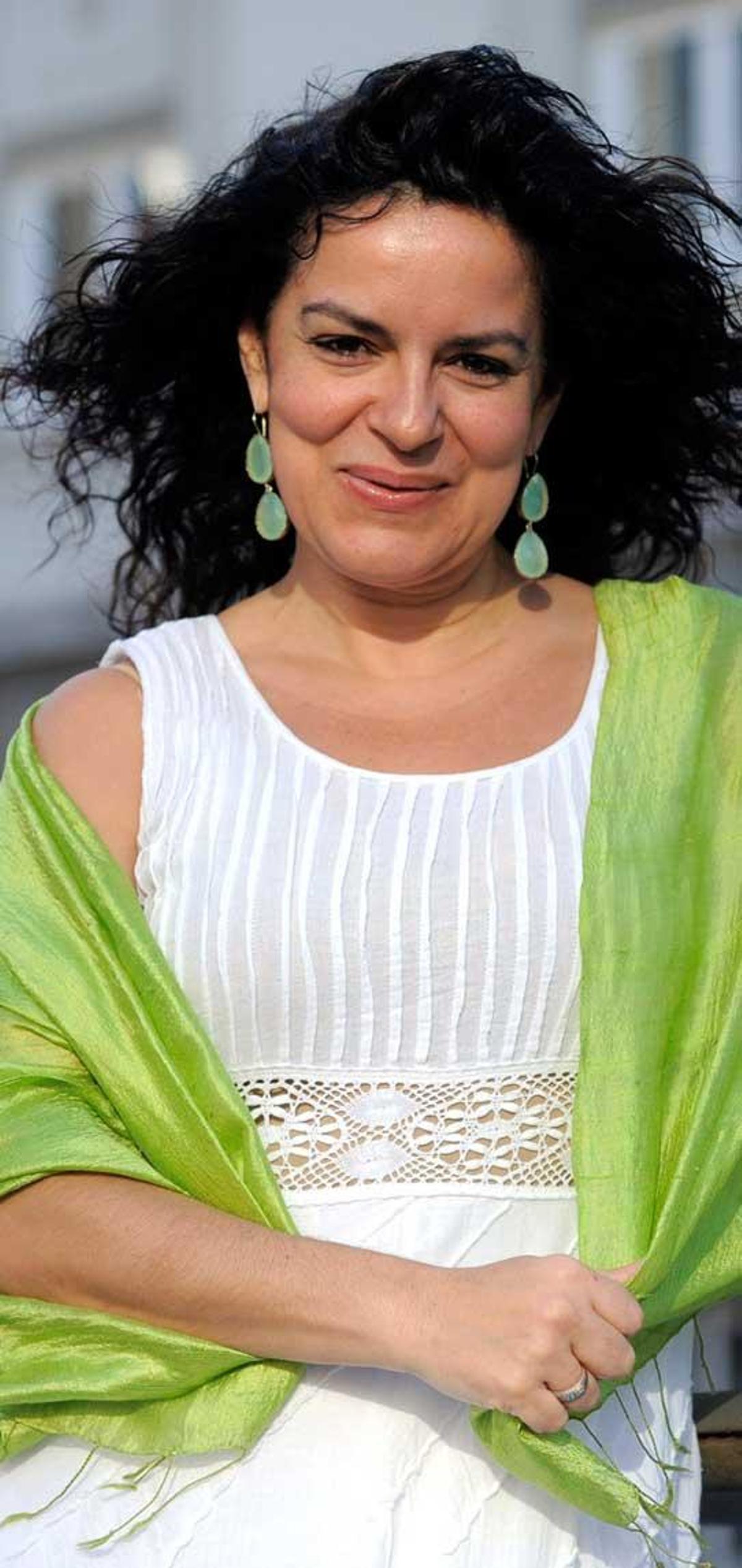 «En el escenario tienen mucha más fuerza la voz y el carisma que la belleza»