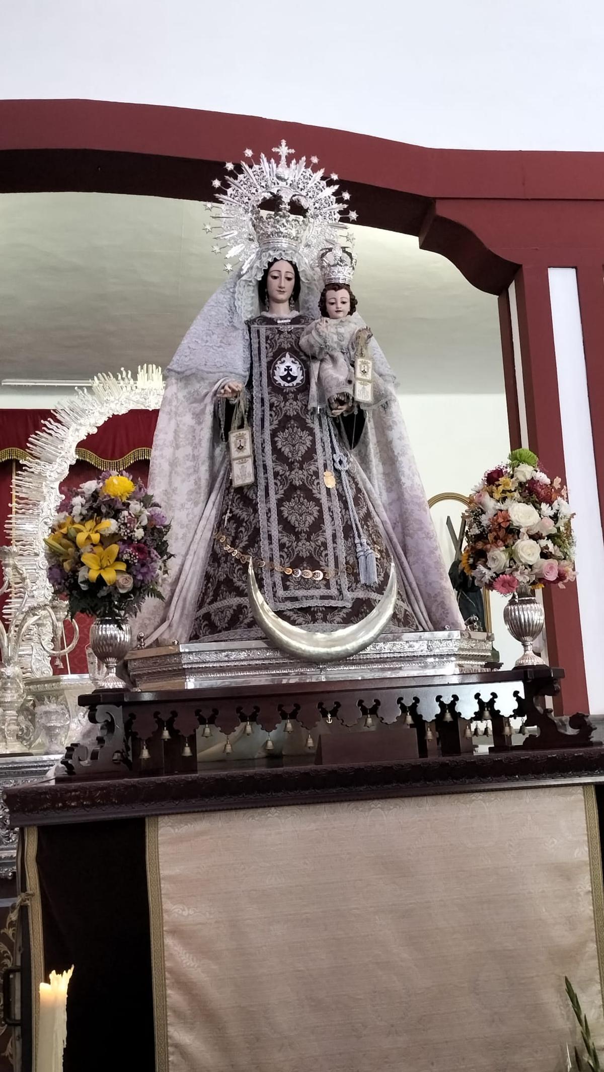 Así preparan las alfombras de La Isleta
