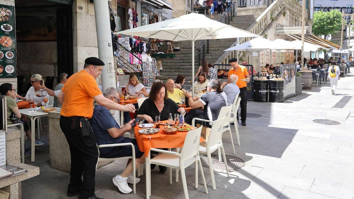 El sector servicios es el que ganó más afiliados el último mes.