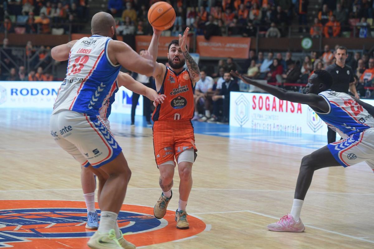 83-74 | El Leyma Coruña se sobrepone a sí mismo para vencer al Alicante