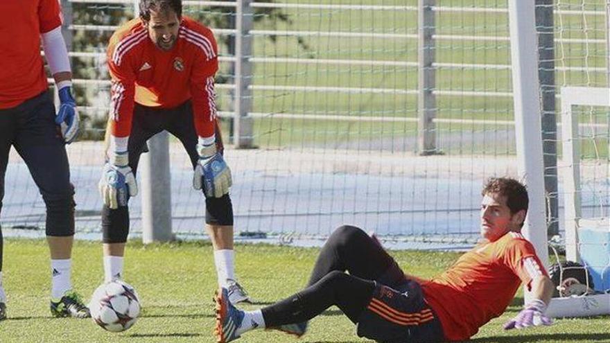 Casillas: &quot;Quiero seguir, pero igual dentro de tres meses tomo una decisión&quot;