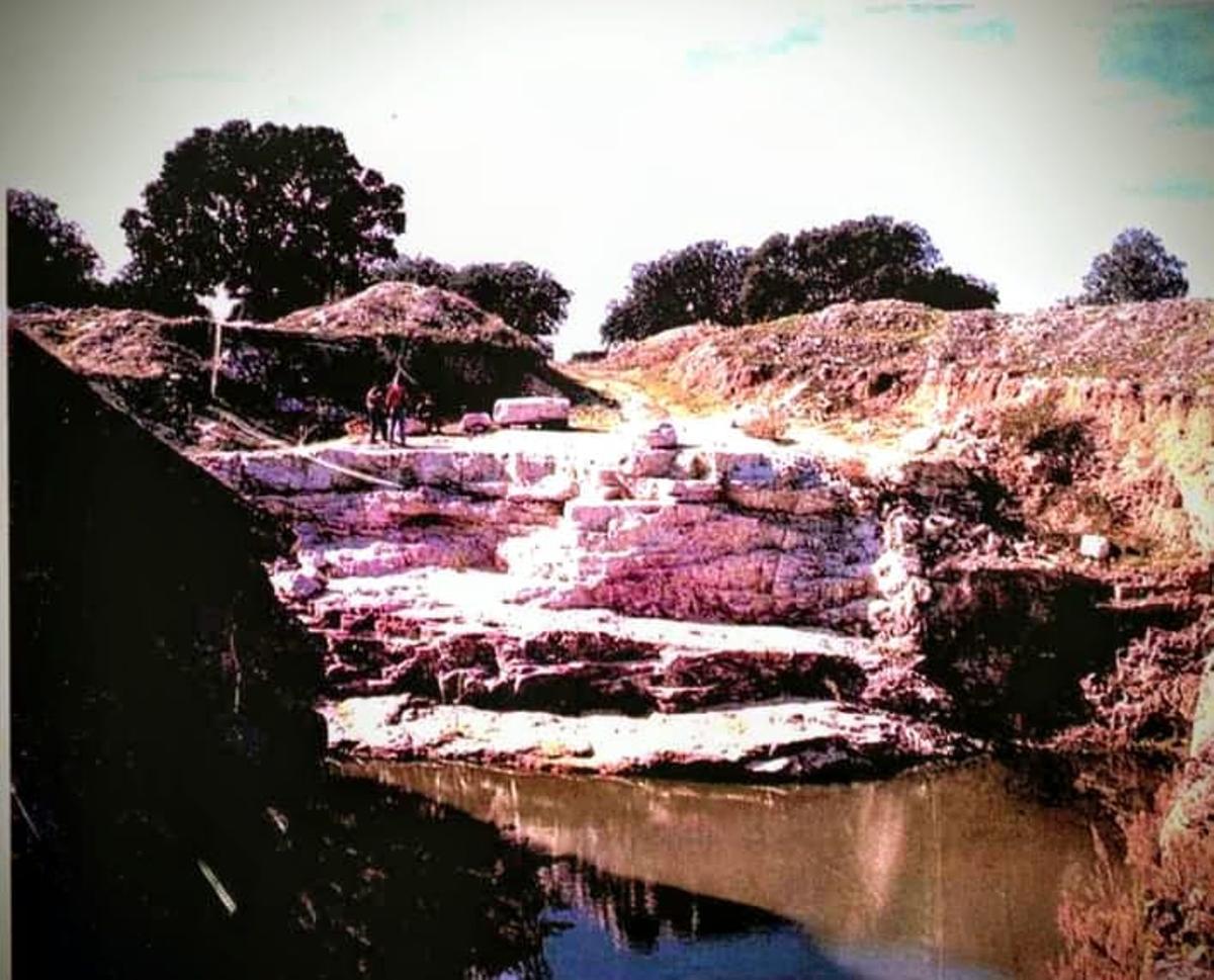 Una imagen del yacimiento, actualmente cerrado, de cuarzo rosa en Oliva de Plasencia.
