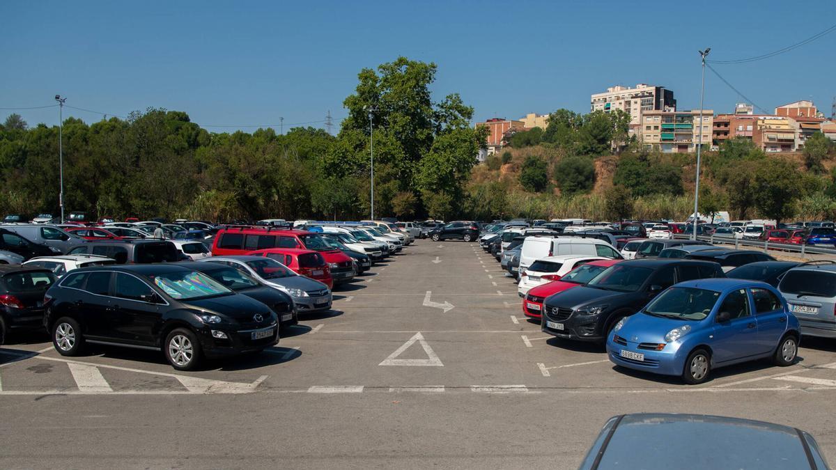 В Баш-Льобрегат внедряют оранжевые зоны для контроля парковки
