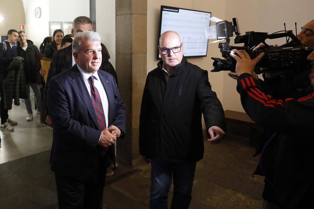 Girona. Casa Cultura. Acte electoral Joan Laporta (president del Barça FCB). Candidatura Defensem el Barça.