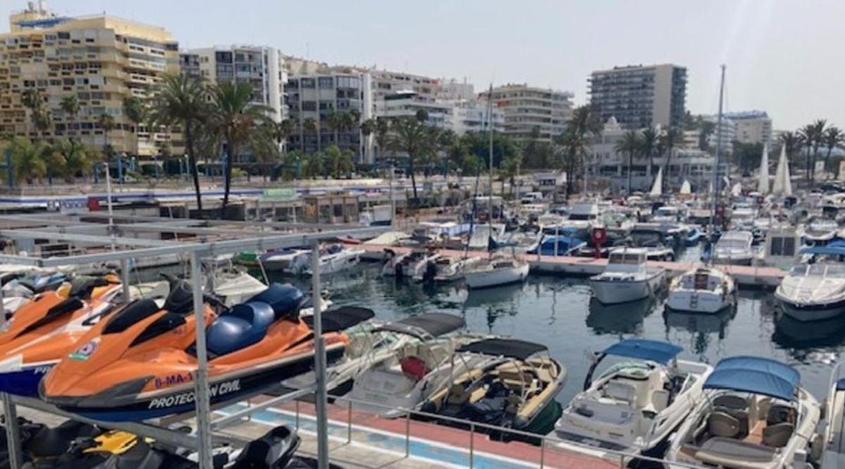 Embarcaciones de recreo atracadas en el Puerto Deportivo.