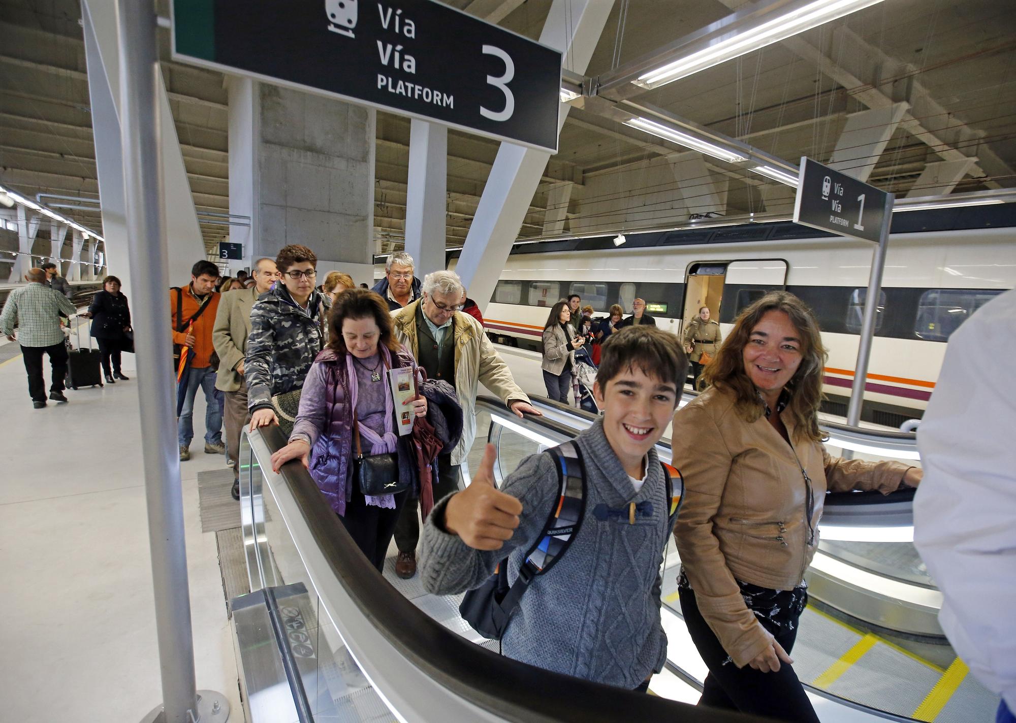 La estación de tren de Urzáiz, un latido para los vigueses y su historia