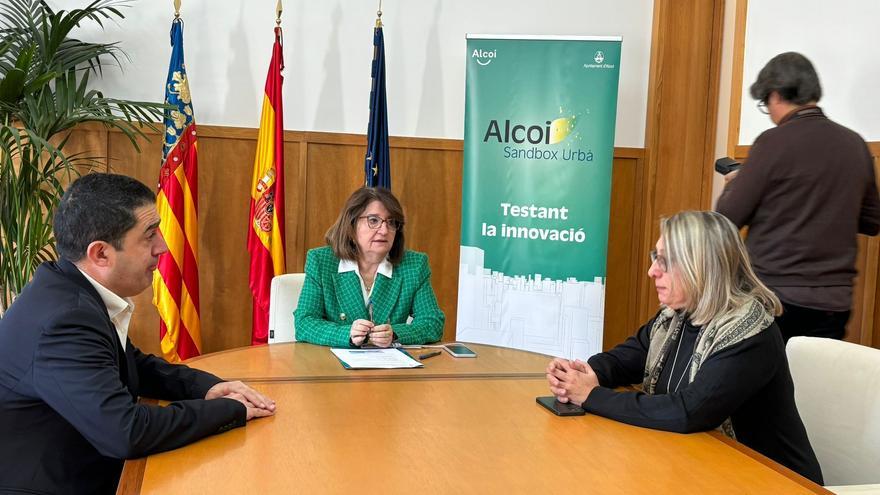 La Universidad de Alicante colaborará en acciones de innovación con el Ayuntamiento de Alcoy