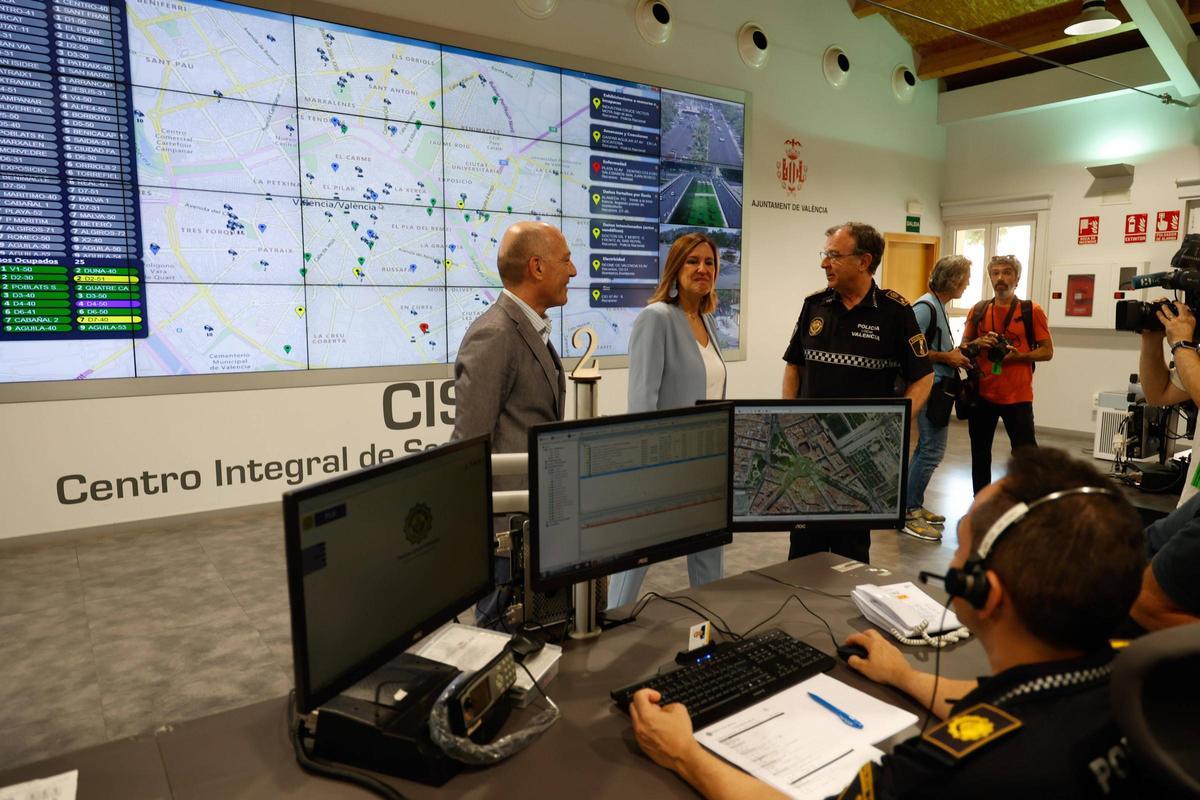 El concejal Jesús Carbonell, la alcaldesa María José Catalá y el exjefe José Vicente Herrera.