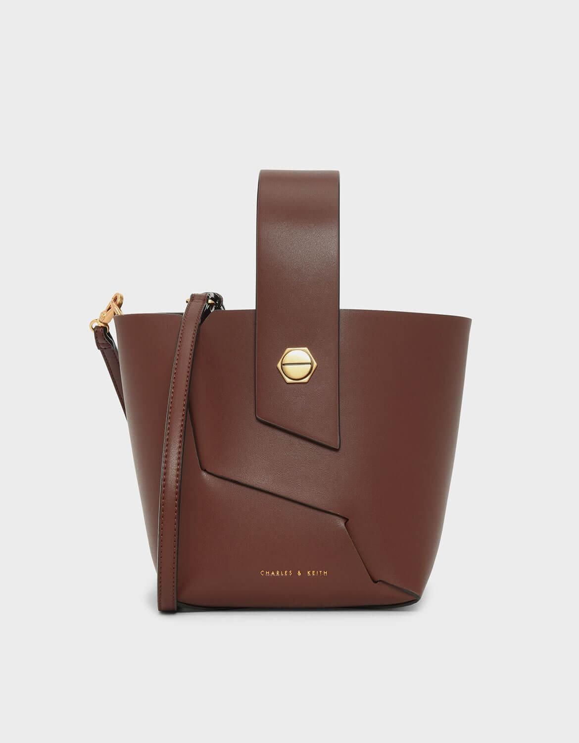 Nuestro bolso favorito de tipo 'bucket' de Charles & Keith