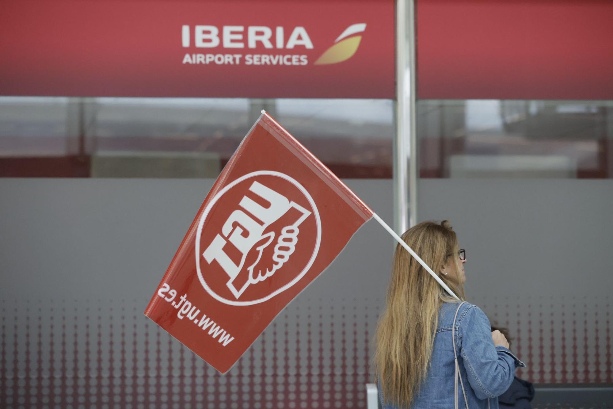 Las imágenes de la primera jornada de huelga de Iberia en Mallorca
