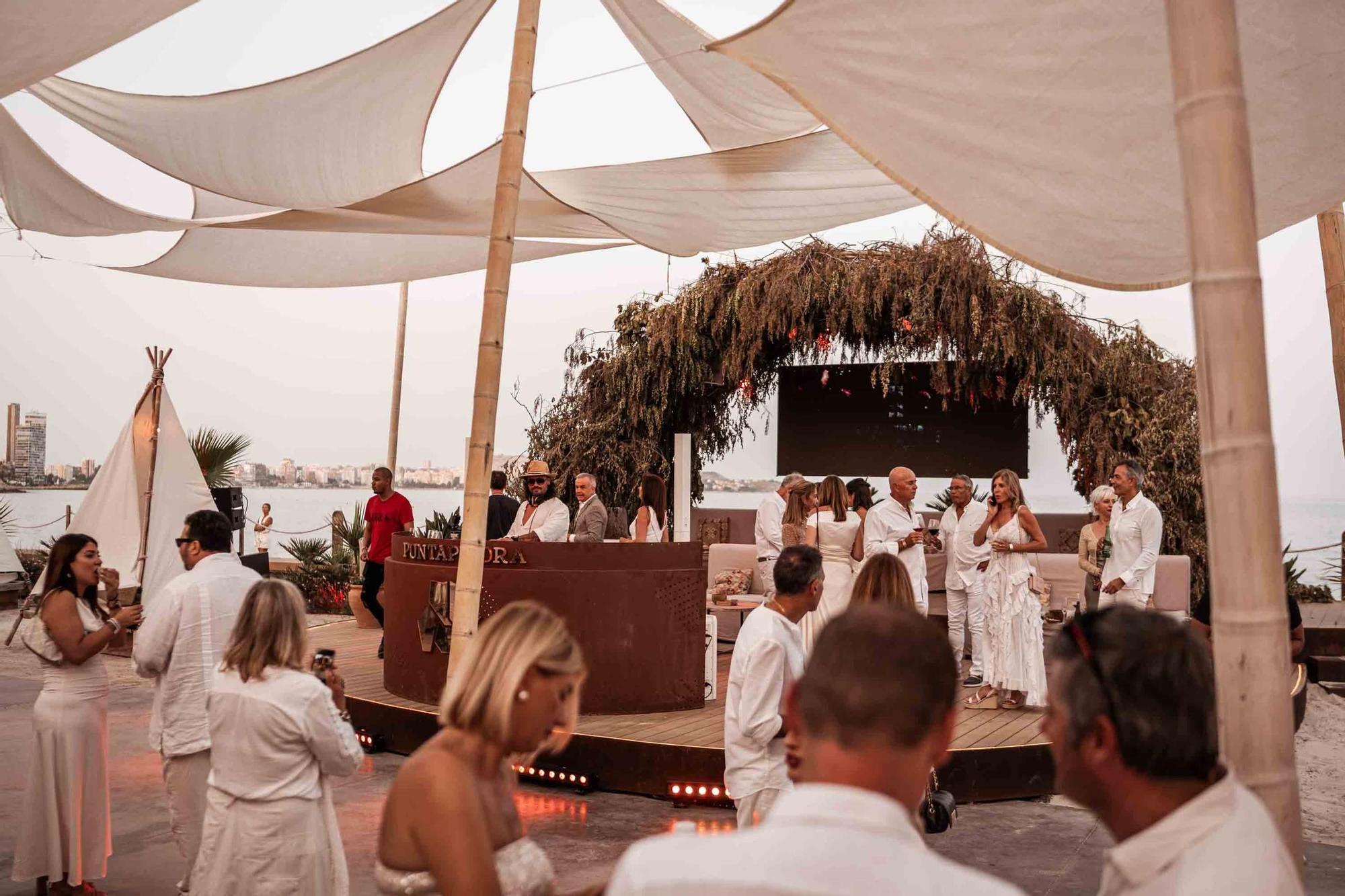Puntapiedra reabre sus puertas con la fiesta que marca el inicio del verano 2025 en Alicante