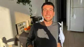 JuanL, técnico de laboratorio y exiliado en Canarias por el precio de la vivienda: "Cádiz para nacer y para morir, pero cada vez menos para vivir"