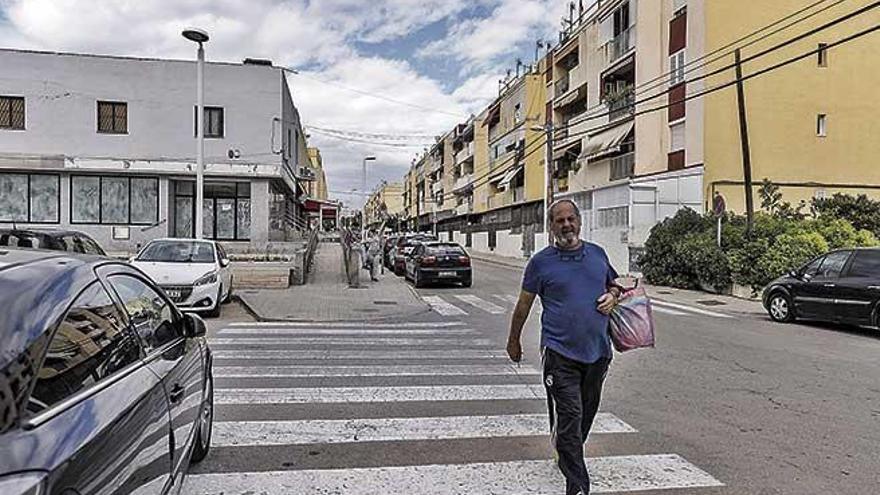 El nÃºcleo de Son Roca lo conforman las viviendas de Son Ximelis, construidas hace dÃ©cadas para acoger a poblaciÃ³n procedente de la penÃ­nsula que llegÃ³ a la isla para trabajar.