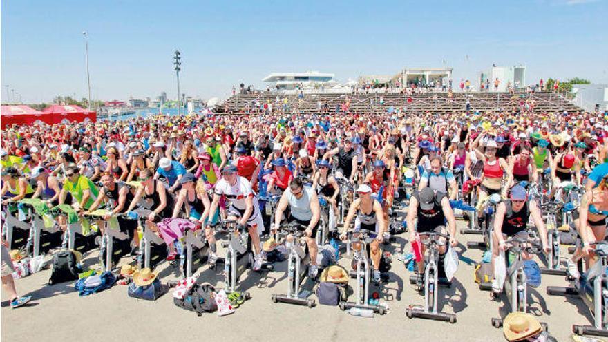 Más de mil personas pedalearán juntas en la Marina Real