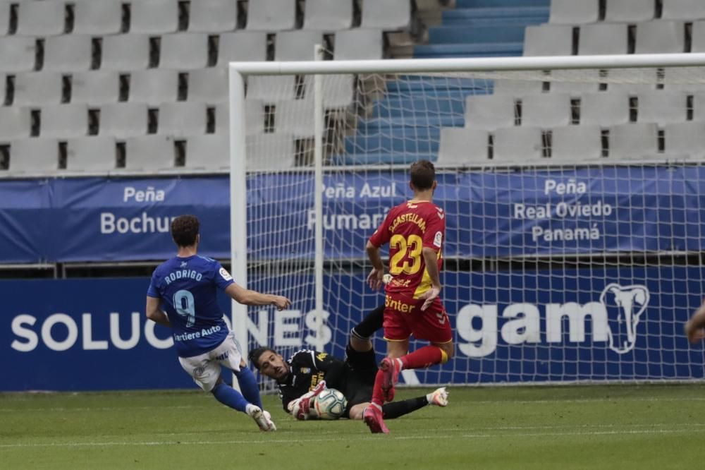 Un lance del Real Oviedo-Las Palmas