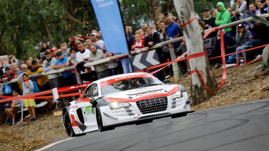 Luis Monzón, con el Audi R8 LMS durante la Subida Villa de Moya de 2019.