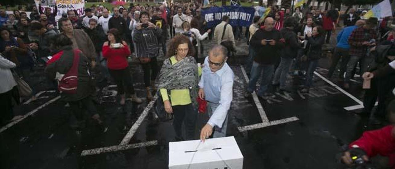 Votos enjaulados.