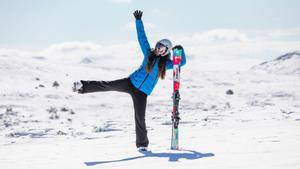 Esquiadora del Grupo Aramón en la estación de Formigal-Panticosa