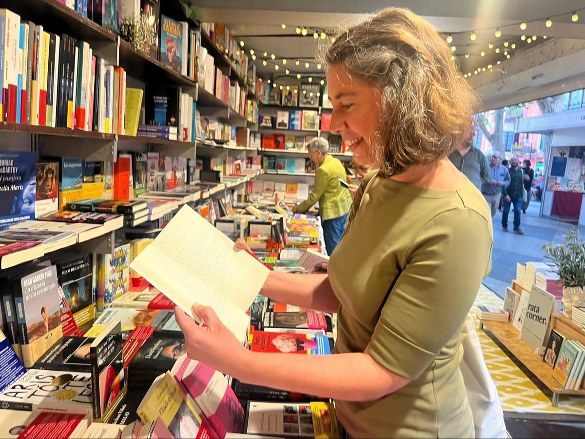 Neus Truyol ha comprado libros en el Borne.