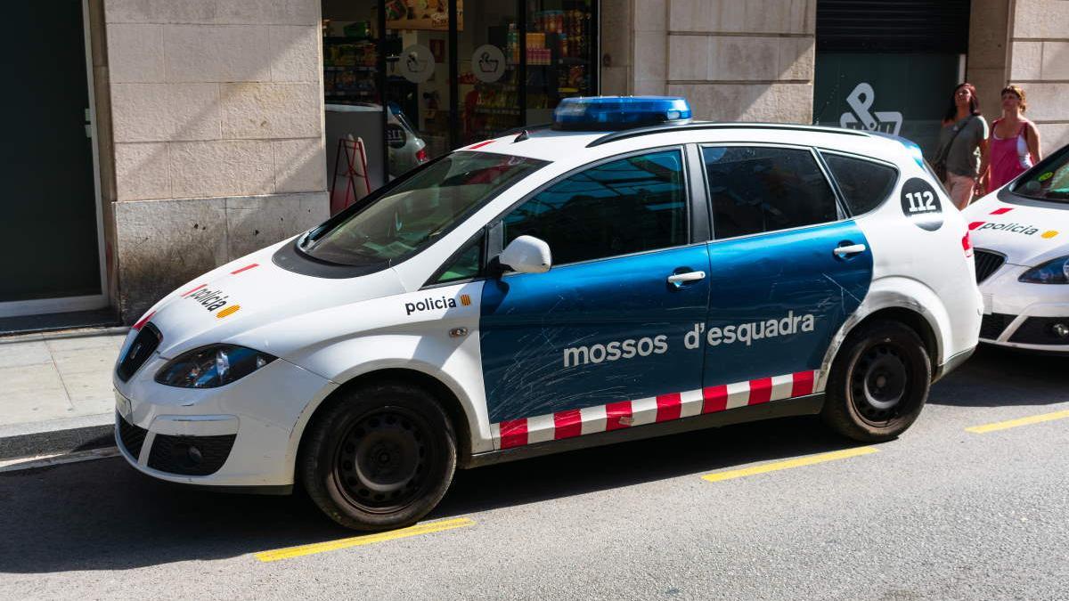 Un coche de los mossos.