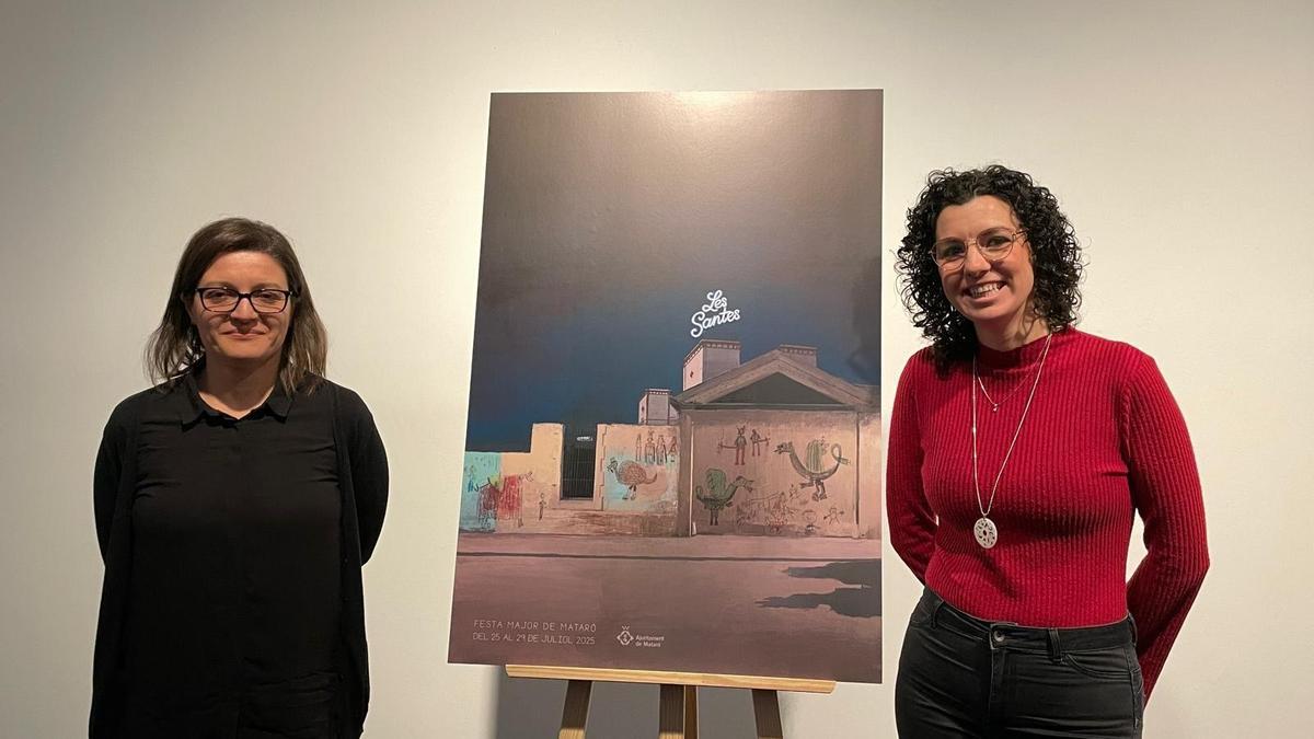 La autora del cartel de Les Santes 2025, Ana García Pérez, y la fotógrafa oficial de la Fiesta Mayor, Helena Molinos, durante la presentación del cartel