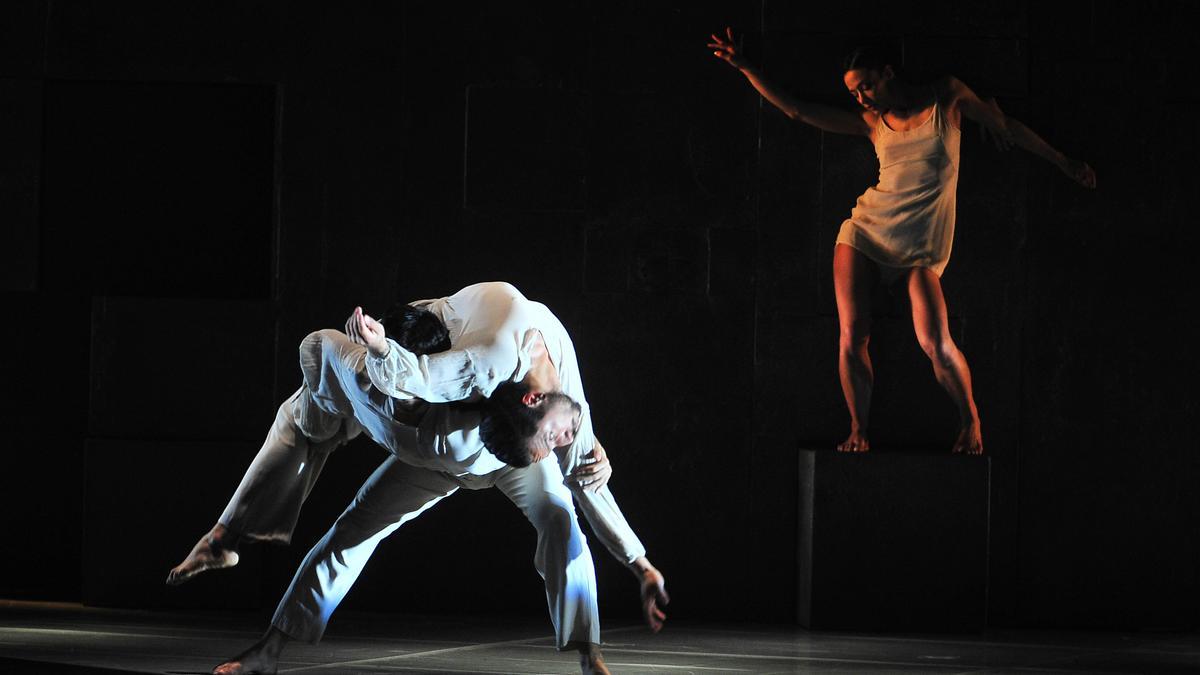 Una escena de la obra &quot;La mort i la donzella&quot; en el Gran Teatro