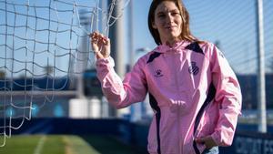 Arola Aparicio: "El futbol és una bombolla que explota perquè no es fan bé les coses"