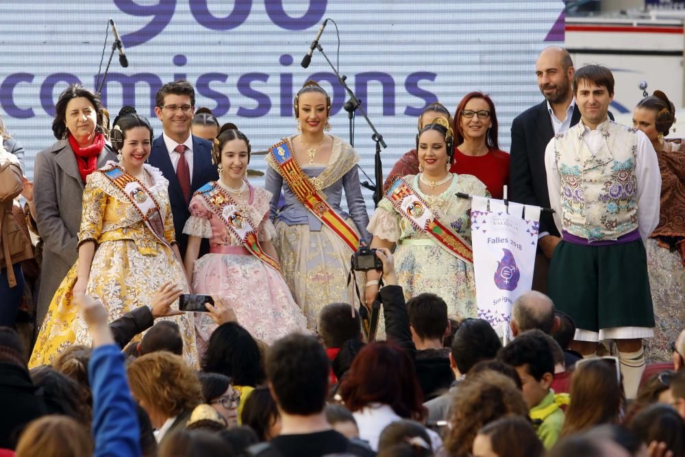 Entrega de estandartes de la Diputación a las Fallas