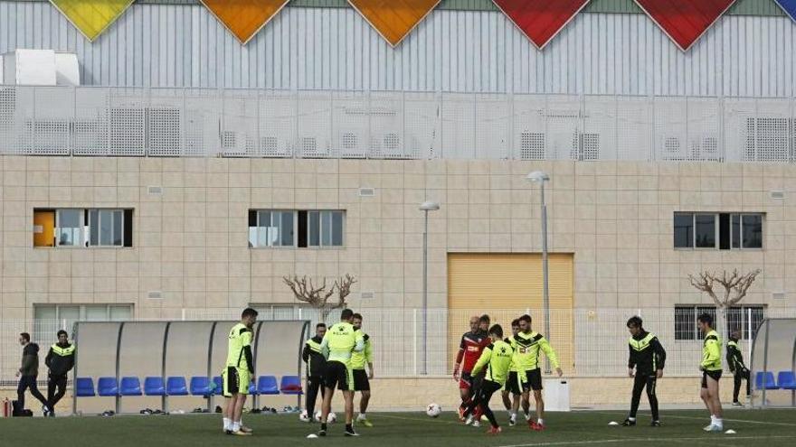 El Elche ya entrenó en el campo de la UMH en vísperas de jugar frente al Ebro