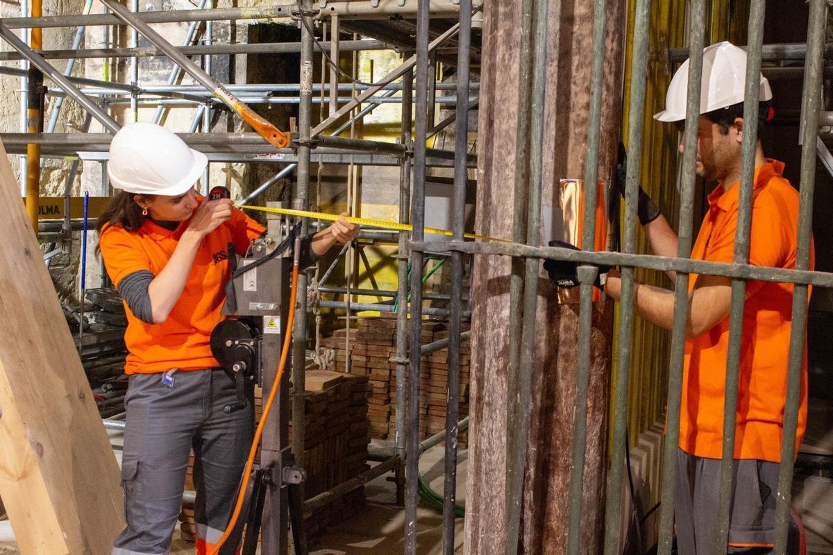 La empresa trabajó en la Mezquita-Catedral durante varias noches.
