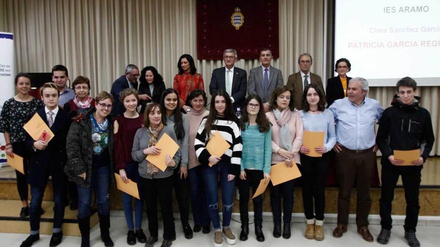 Un momento de la entrega de premios de la Olimpiada de Química.