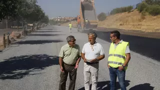 El párking de la Asomadilla abrirá el domingo con un nuevo pavimento de material reciclado