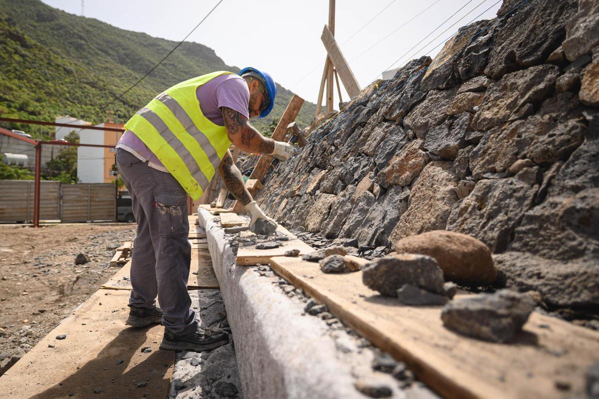Visita a las obras del nuevo polideportivo de María Jiménez