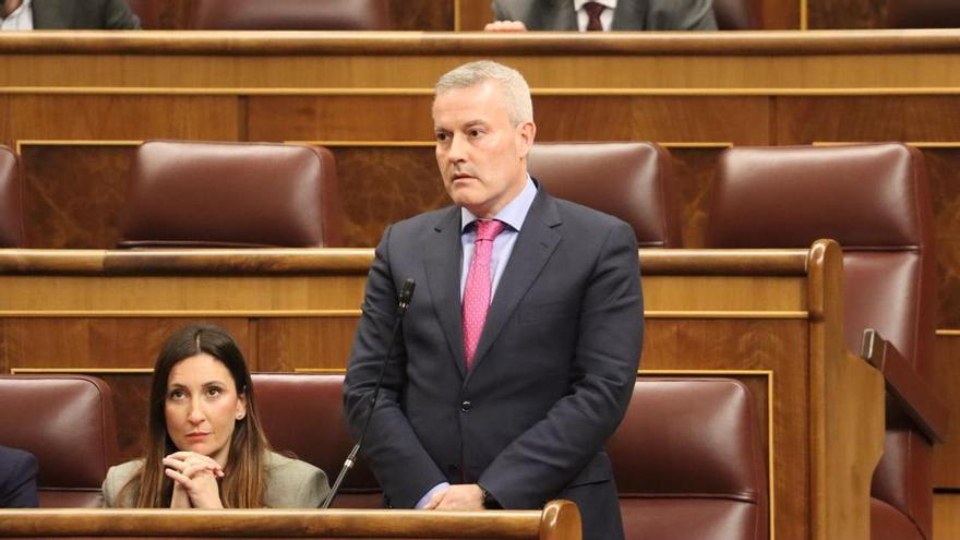 Luis Piña pide en el Congreso el fortalecimiento de los concellos