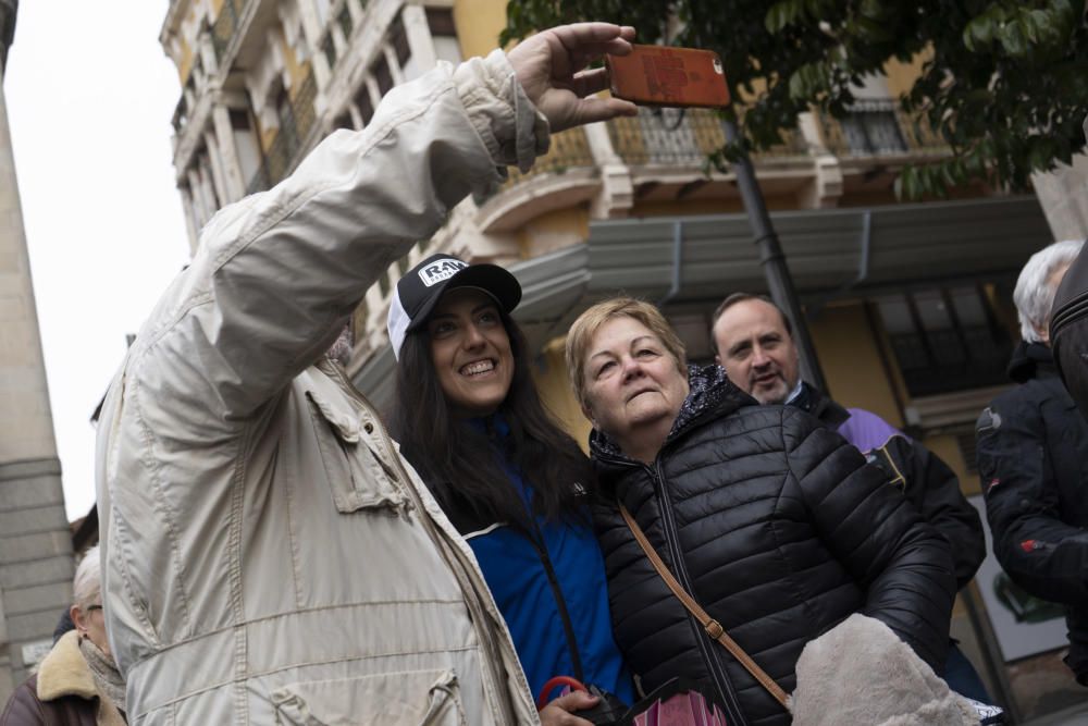 Recibimiento Sara García en la Plaza Mayor