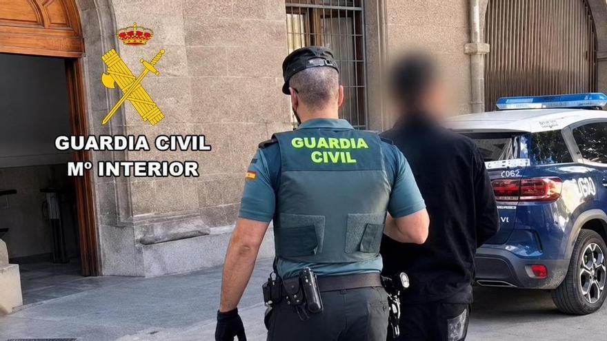 Sorprenden in fraganti a tres ladrones cuando intentaban robar en una vivienda de Esporles