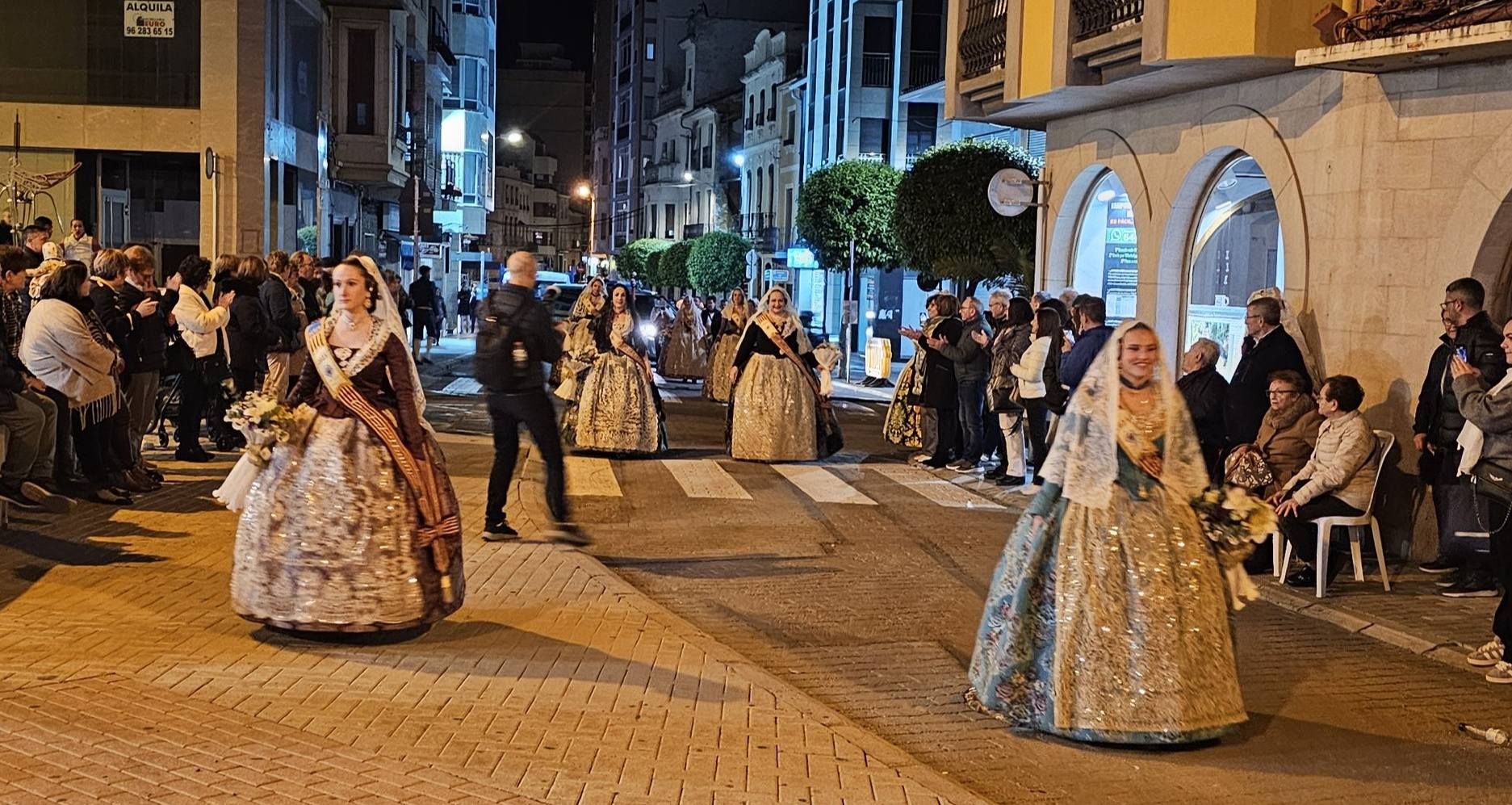 La Ofrena de Tavernes de la Valldigna tanca les Falles de 2025