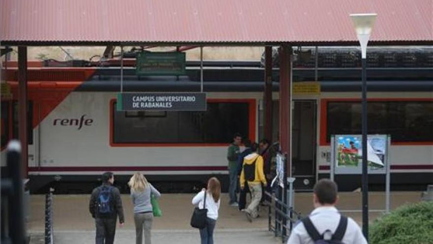 Hurtado afirma que el déficit del servicio ferroviario a Rabanales se debe a su &quot;pésima gestión&quot;