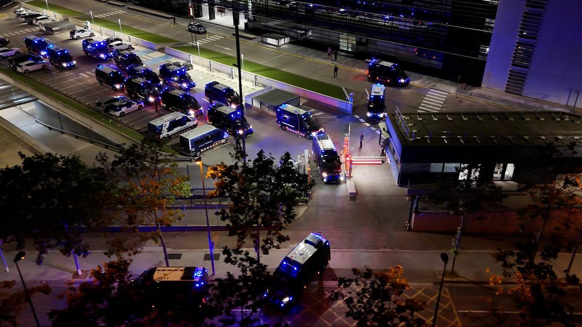Les imatges del dispositiu policial contra una organització criminal especialitzada en el cultiu de marihuana i el blanqueig de capitals