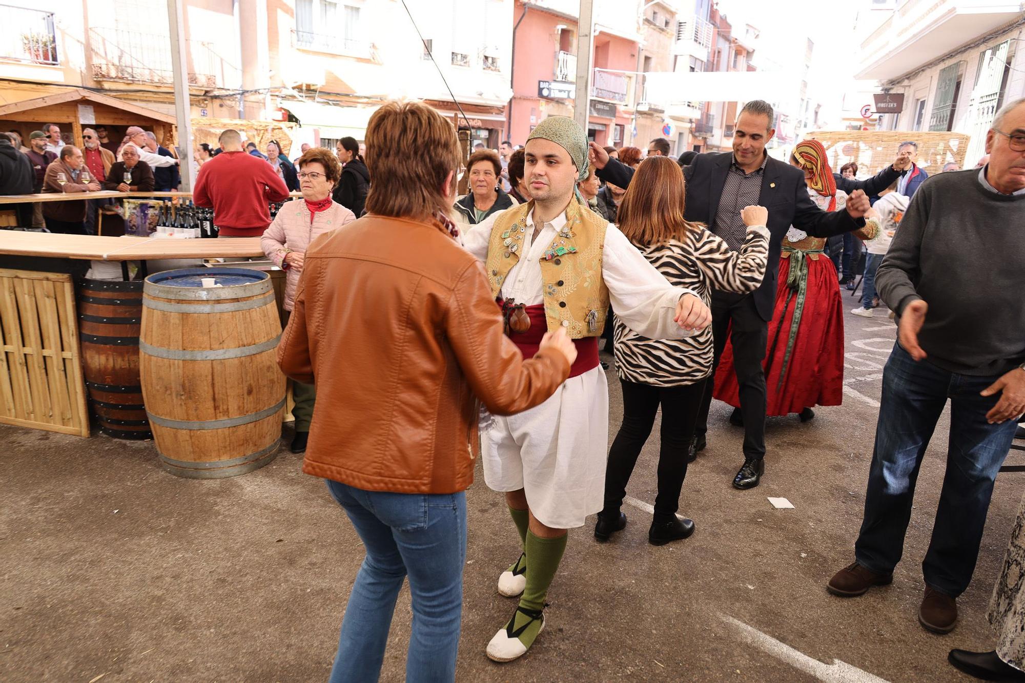 Las mejores imágenes de la multitudinaria fira de Cabanes