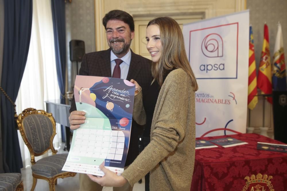 Un momento del acto de presentación del calendario