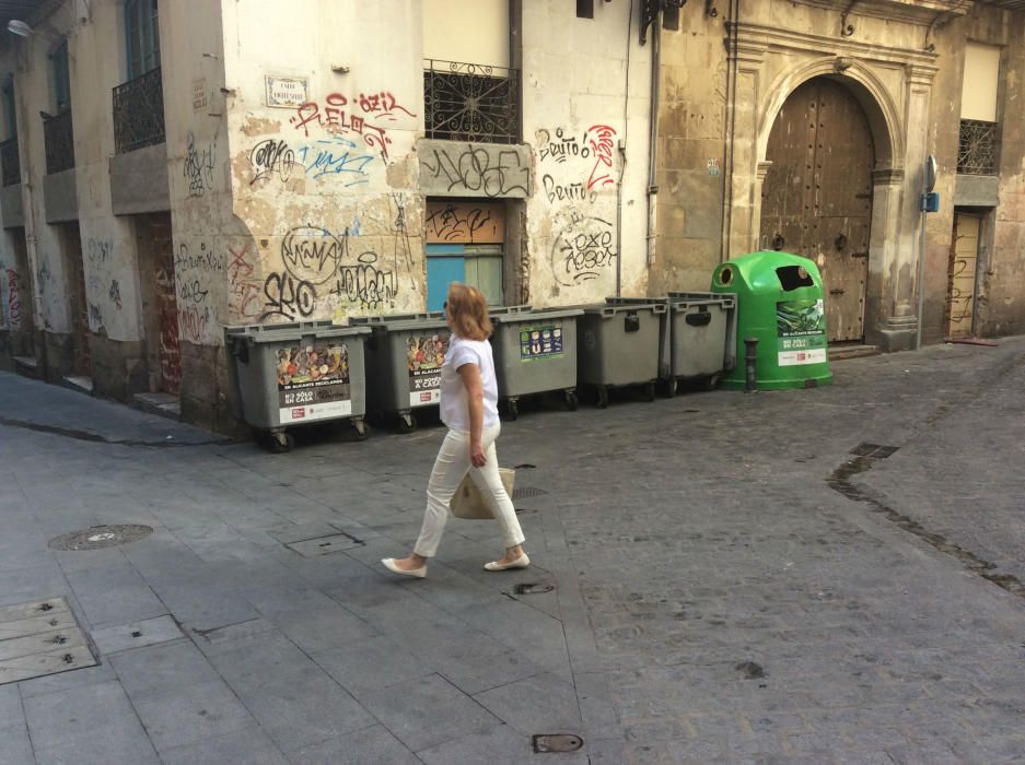 Calle Miguel Soler de Alicante a las 10:30 horas