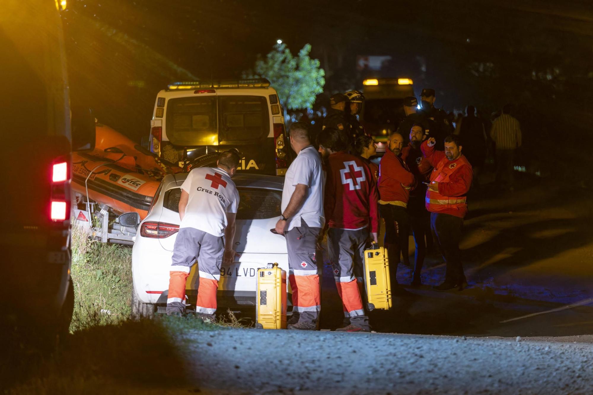 Fotogalería | Continúa la búsqueda del menor de 13 años desaparecido en el río