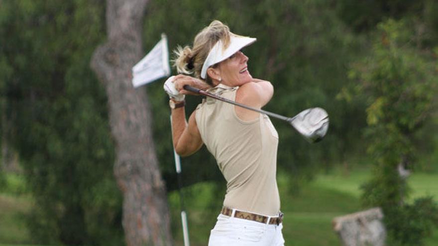 Florine Henfling, una de las ganadoras de la Copa Irlanda.