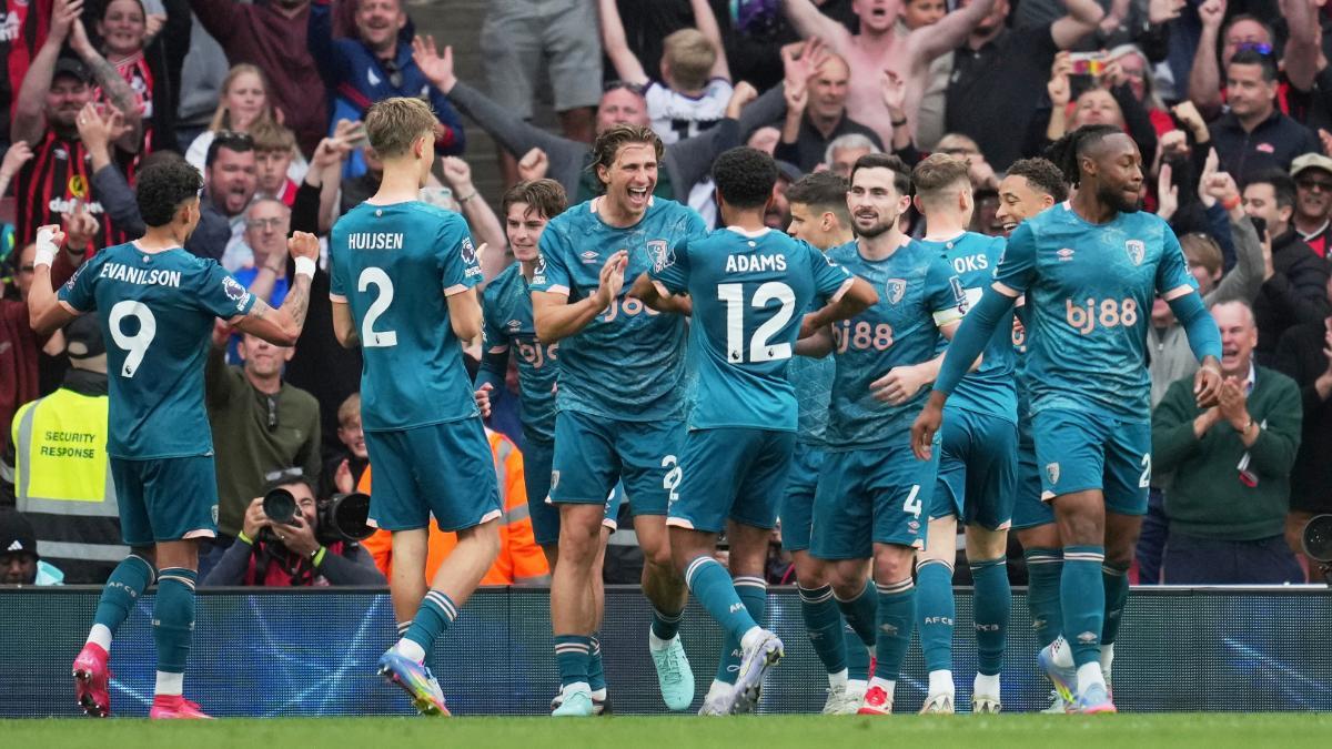 El Bournemouth, celebrando la remontada en el Emirates