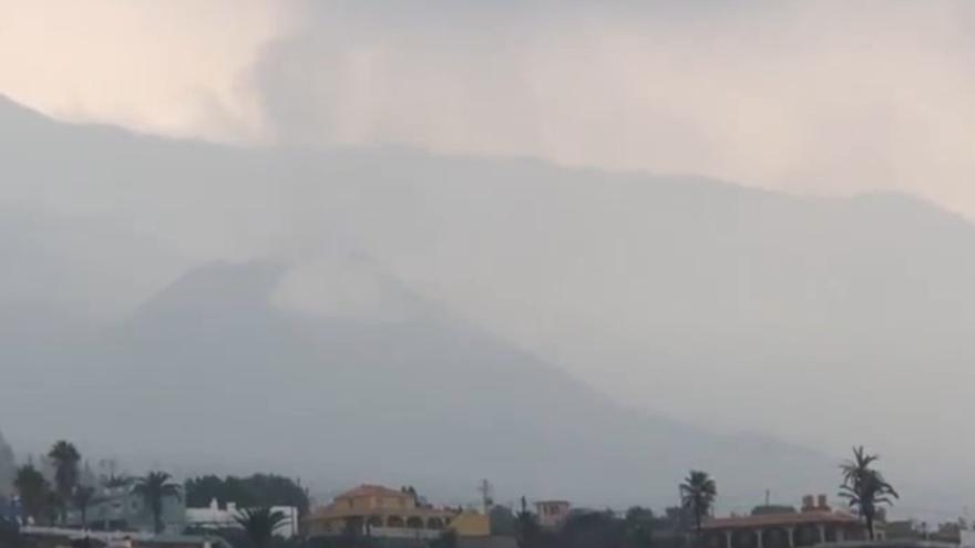 Estado del volcán de La Palma durante la mañana de hoy jueves.