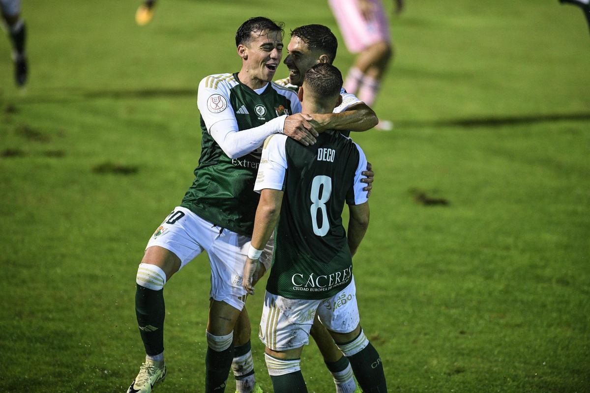 La victoria del Cacereño, en imágenes