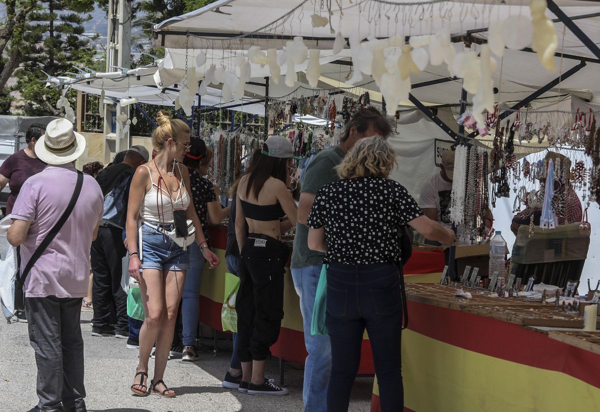 La Feria de Orito cuenta con una gran variedad de artículos en los puestos de venta.