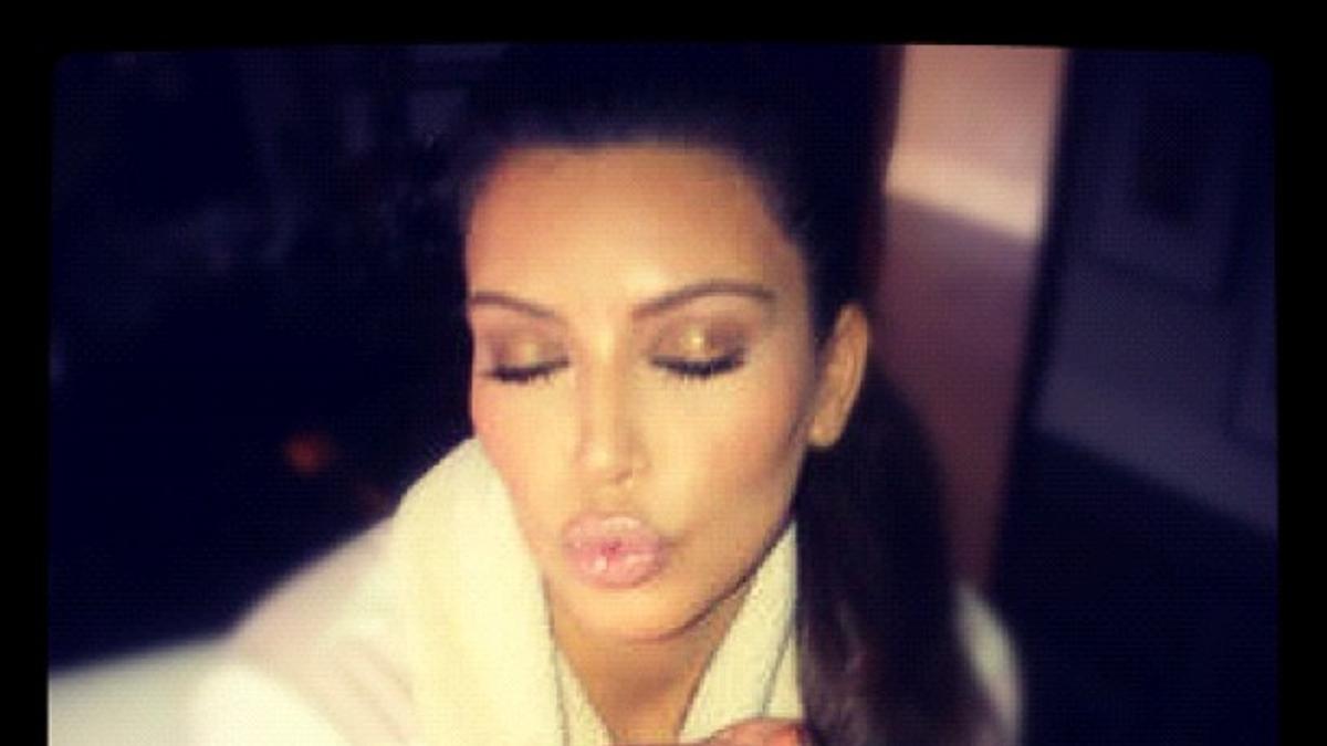 1. Kim Kardashian y su primera foto en Instagram