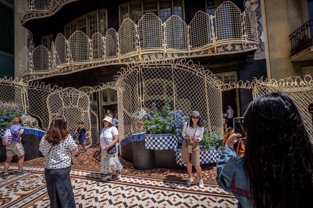 La Casa Batlló recupera sus colores originales